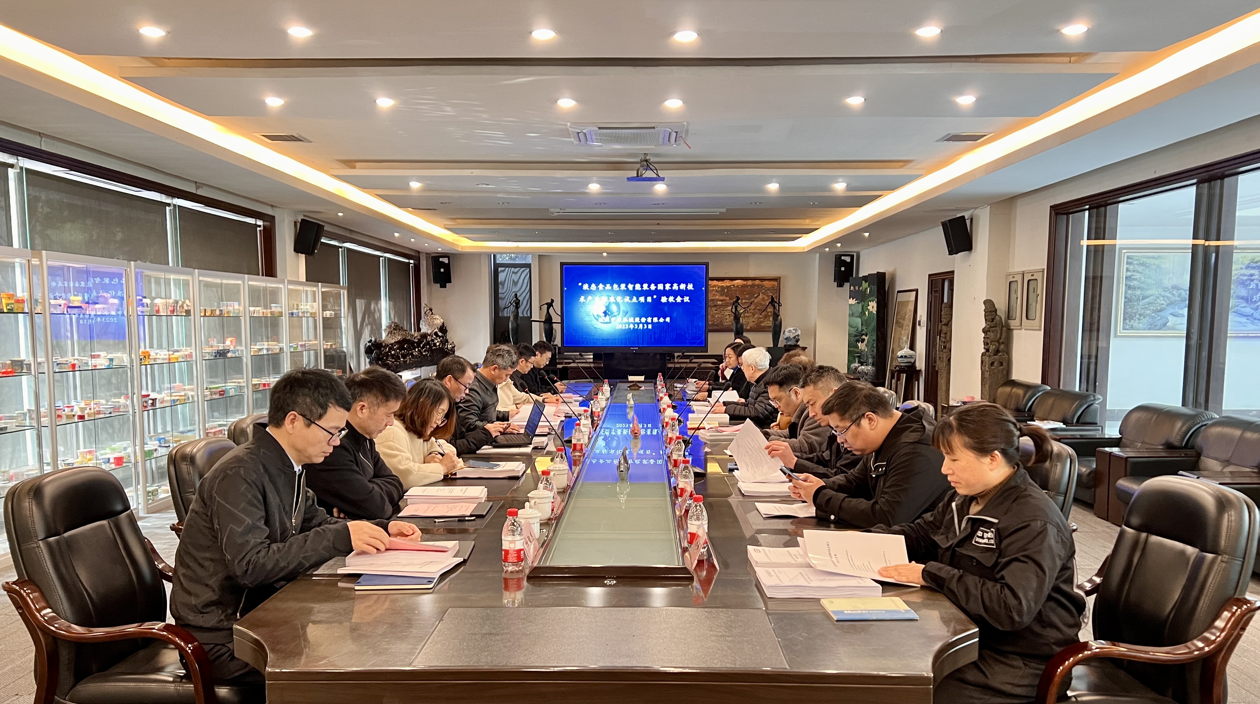 5daa15ea-0204-47db-864d-a9c2e2882d15